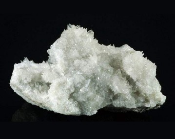 淄博硬硼钙石